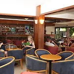 Veronica Hotel
