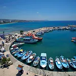 Limanaki Beach Hotel & Suites