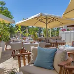 Crystal Springs Beach Hotel