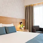 Ajax Hotel