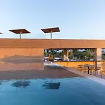 Cavo Zoe Seaside Hotel