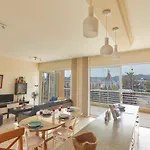 Spectacular Sea View, Private Jacuzzi & Table Pool
