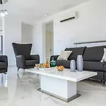 Villa Pleiades