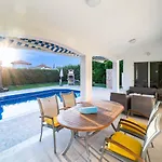 Bungalow Casa Bella By Ezoria Villas