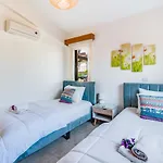 Villa Savoya Sunrise By Ezoria Villas