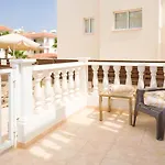 Jules Apartment