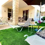 Villa Georgina & Villa Marianda Coral Bay