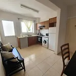 Ancient Paphos - Cozy Place Next To The Sea, Marina, Historical Sites, Buses, Mall, And Market