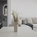 Limnaria 134 Seaview Modern Flat