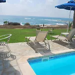 Sea Front Villa With Private Heated Pool, Quiet Area Paphos 322