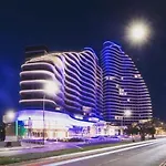 Del Mar Beachfront Boutique Residence