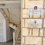 Aphrodites Suite