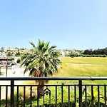 Stunning Views\' Apartment With Pool