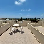 Stunning Views\' Apartment With Pool