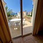 3 Bedroom Villa, Close To Coral Bay Strip And The Beach