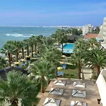 Palm Beach Hotel & Bungalows
