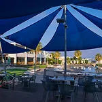 Theo Sunset Bay Hotel