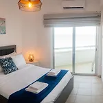 Quattro Beachfront Sea View Ap 53