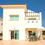 Villa Ivy