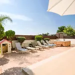 Villa Ivy