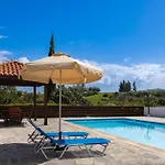 Villa Ira Finiki