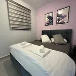Myguest Clarus 33, Luxury 1-Bedroom Apartment