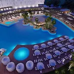 Studio Grand Sapphire Resort