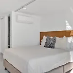 Phaedrus Living Alkminis Seaview Suites Pantai