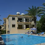 Odysseas & Eleni Hotel Apartments