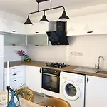 Spacious Three-Bedroom Apartment With Sea View A4