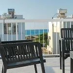Sandy Beach Complex