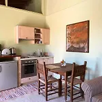 Eveleos Country House