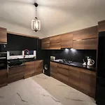 New Sea View Flat In Long Beach