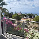 Villa Neyla Four Bedroom Coral Bay Beach Front