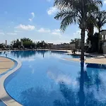 Eleona\'S Royal Gardens By Yiota - Luxury 2 Bed Apartment In Exclusive Complex