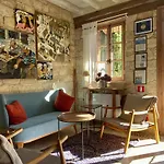 Apokryfo Traditional Guesthouse