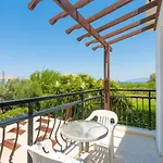 Sun Beach Villa Thio