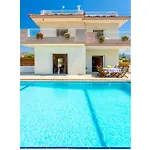 Kalisto Beach Villa