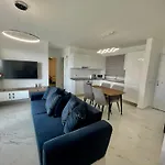 Blue Retreat Suite By The Sea