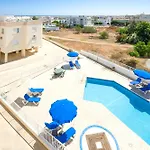 Sofia Apartment 700M Away From The Beach