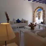 Hilltop Gardens Hotel Apartments