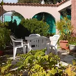 Le Village Hotel