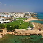Polyxenia Isaak Luxury Villas And Apartments