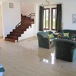 Chriseleni Latchi Villas