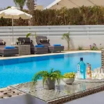 Fig Tree Bay Residences 3