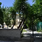 Odysseas & Eleni Hotel Apartments