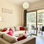Sun Julz Apartments On The Beach