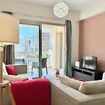 Sun Julz Apartments On The Beach