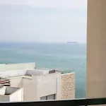 Palmove Luxurious Beachfront Apt