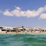 Spacious Beachfront Two-Bedroom Apartment In Caesar Beach